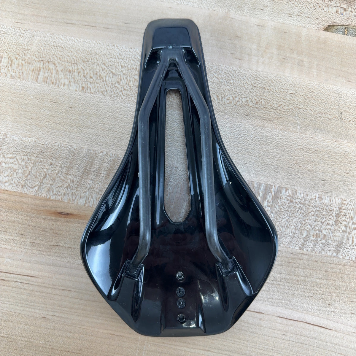 New! Syncros Belcarra V 1.0 TT Carbon Rails 140mm Bike Saddle 176g MSRP $160 — photo 7 of 7