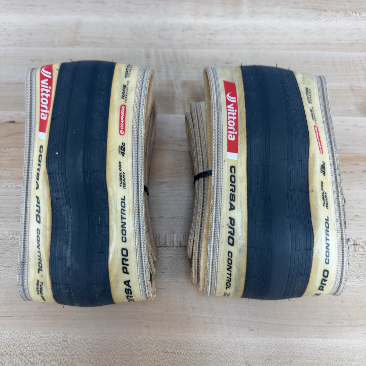 Low Mile Pair Vittoria Corsa Pro Control Tubeless Tanwall 700c x 42mm Road Tires
