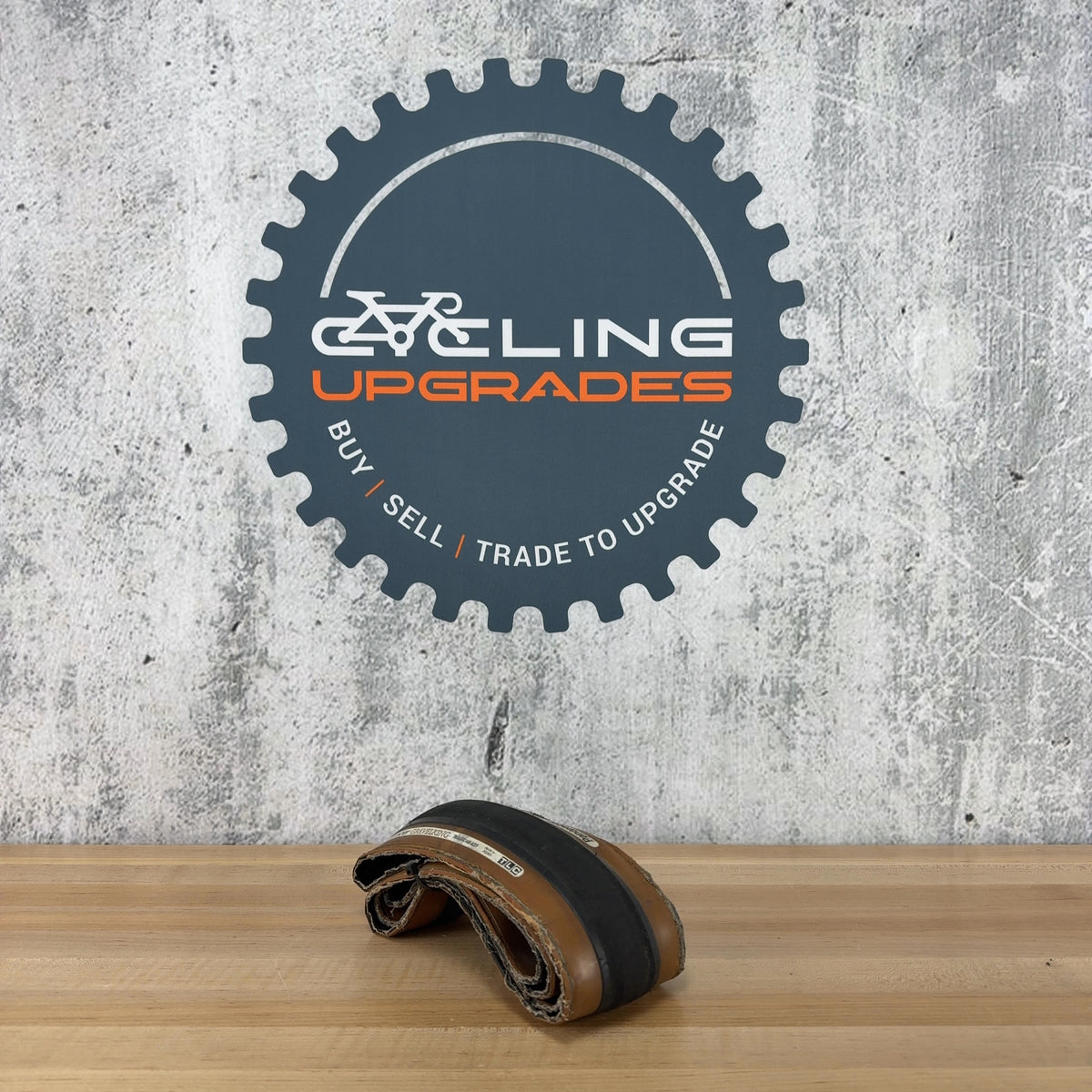 Panaracer Gravelking 700c x 38mm Tubeless Tanwall Gravel Single Road Tire 352g — photo 2 of 4