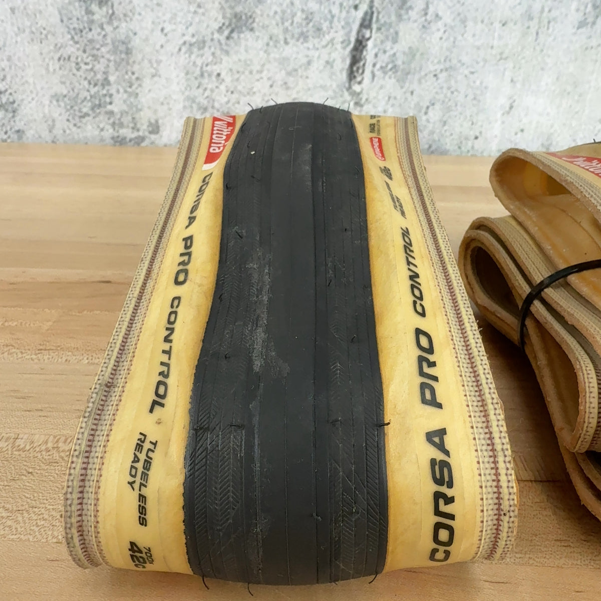 Low Mile Pair Vittoria Corsa Pro Control Tubeless Tanwall 700c x 42mm Road Tires