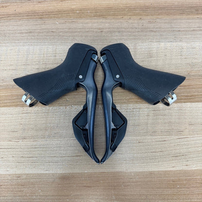 Shimano Ultegra ST-R8150 Di2 12-Speed Rim Brake Shifters