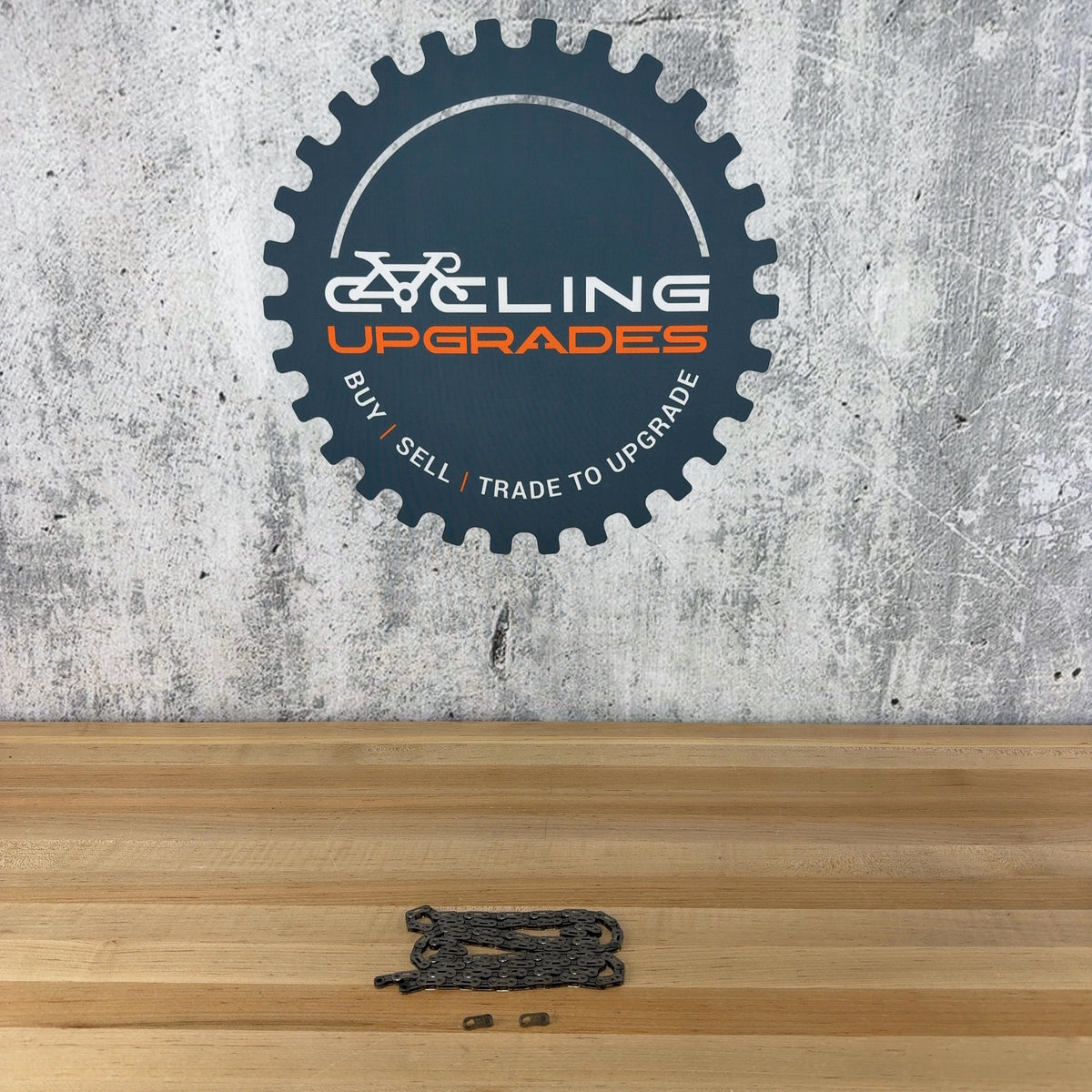 Low Mile! SRAM Force AXS E1 108 Links with Master Link Flattop Bike Chain 234g — photo 2 of 2