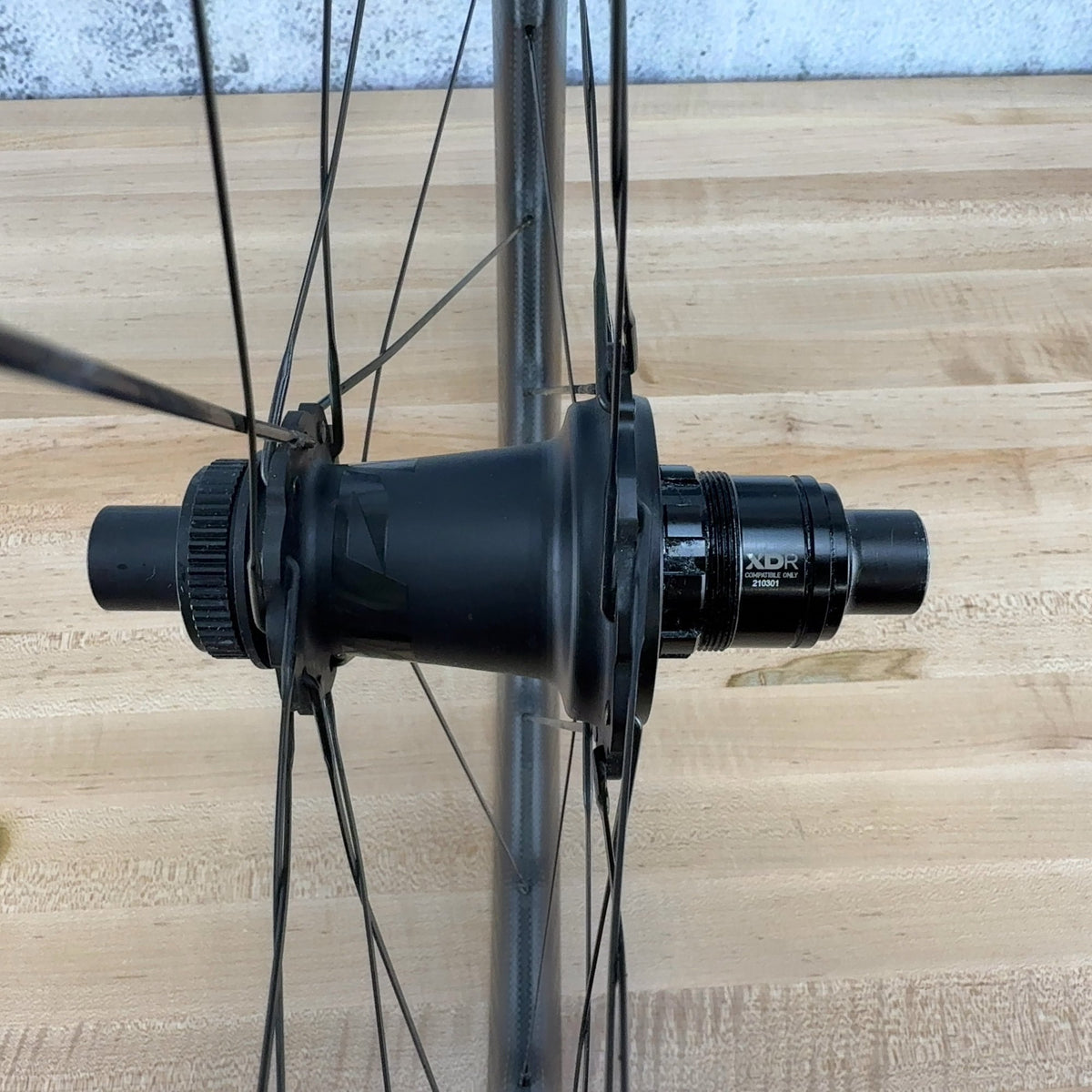 Mint! Zipp 353 NSW 35/40mm ZR1 Hub Disc Brake Tubeless Carbon Rear Wheel 715g — photo 4 of 5