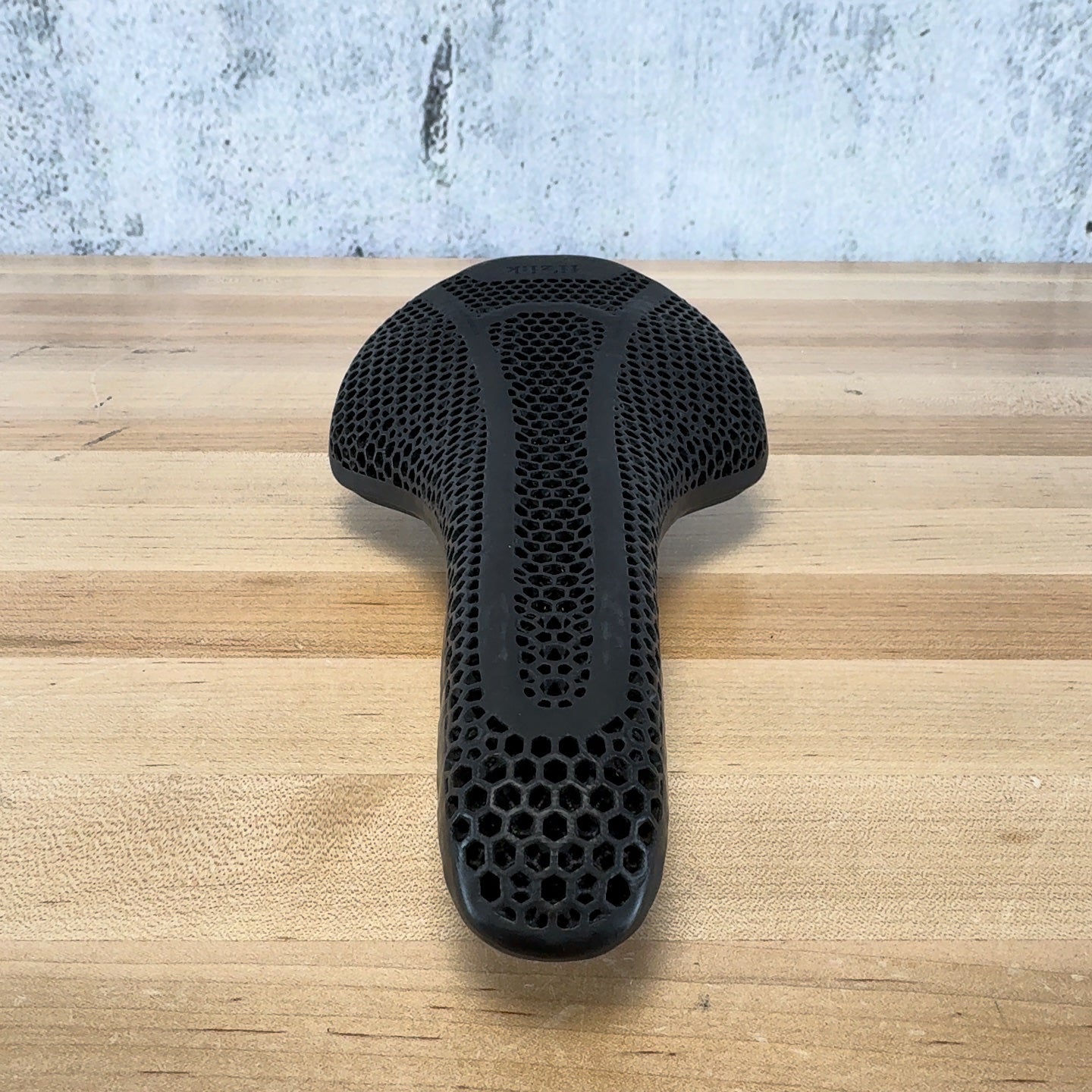 New! Fizik Vento Antares R1 Adaptive Mobius Carbon Rails 140mm Saddle MSRP $330
