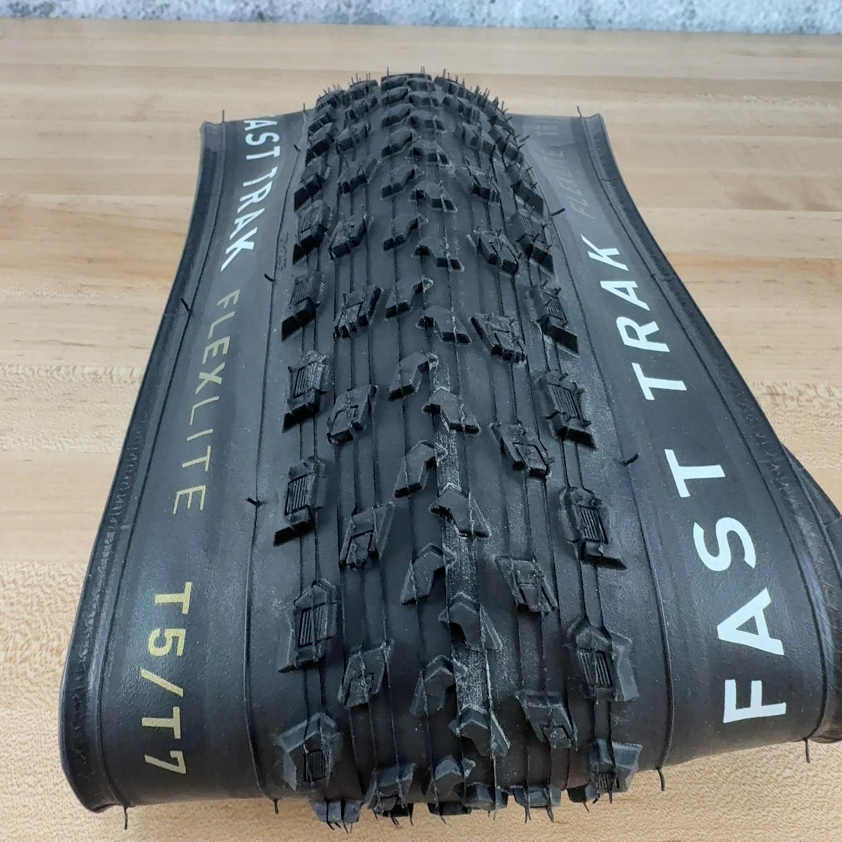 New Take Off! Single Specialized Fast Trak Flexlite 29x2.35 MTB Tire MSRP $74.99 — photo 4 of 4