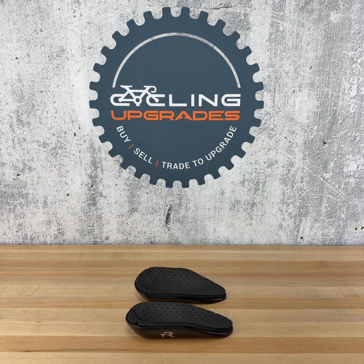 Light Use! Tririg Carbon Arm Cups Closed Back TT/Triathlon Cockpit Pads 434g