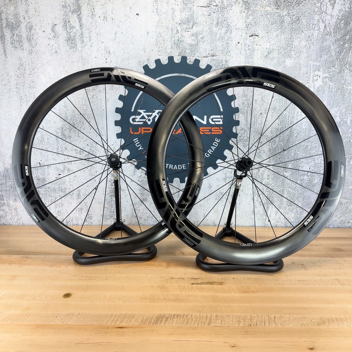 Low Mile! Enve SES 5.6 Carbon Disc Brake Hookless Tubeless DT Swiss 180 Ceramic Wheelset