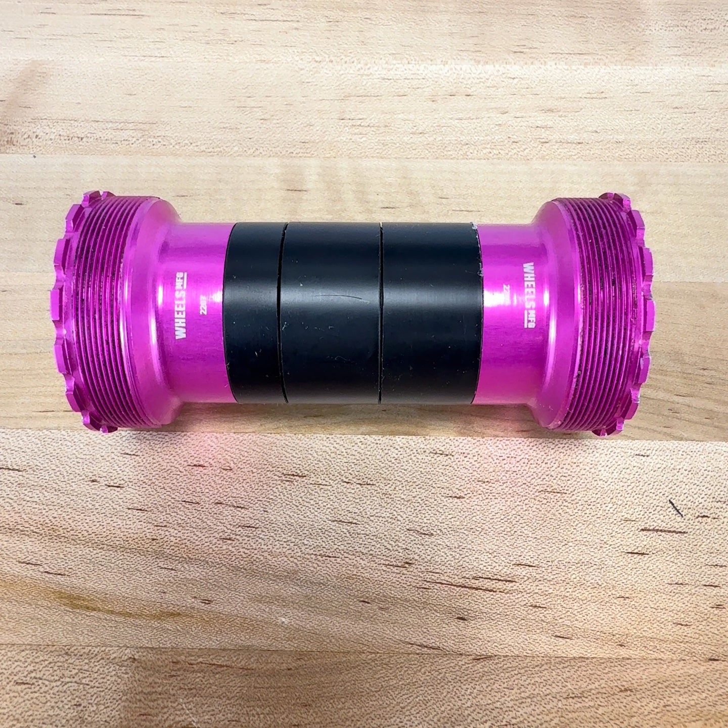 Low Mile! Wheels Manufacturing T47/86 Inboard DUB Abec-3 Pink Bottom Bracket