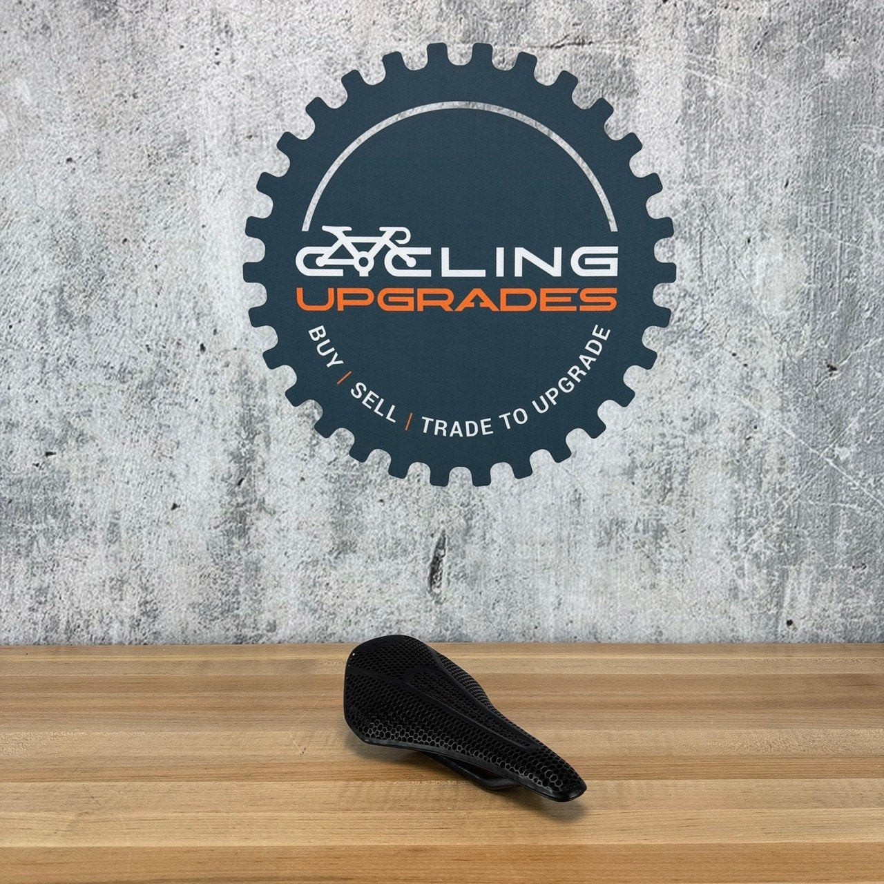 Light Use! Fizik Vento Argo Adaptive 00 7x9mm Mobius Carbon Rails 140mm Saddle