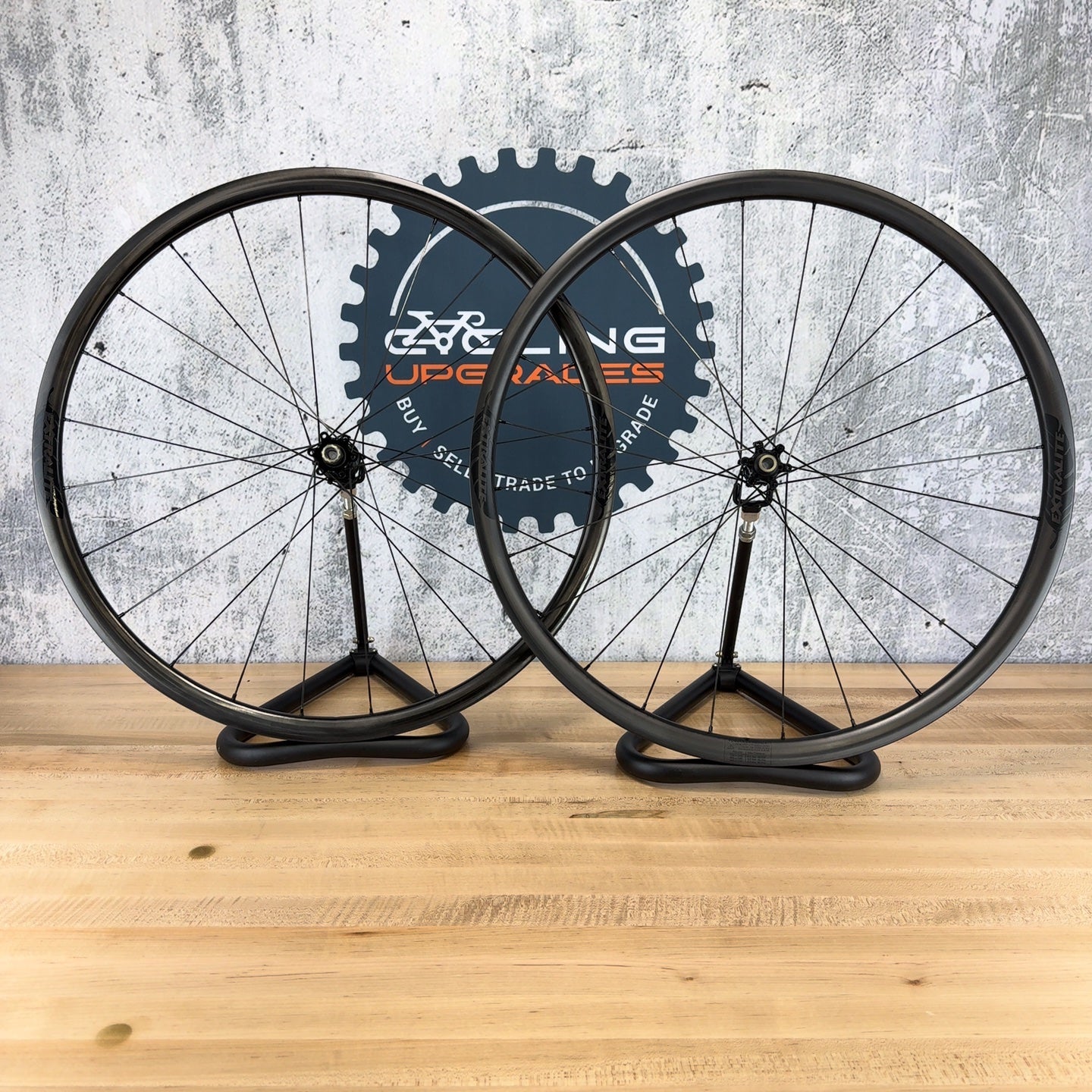 Low Mile! Extralite Cyberdisc 327C Carbon Wheelset