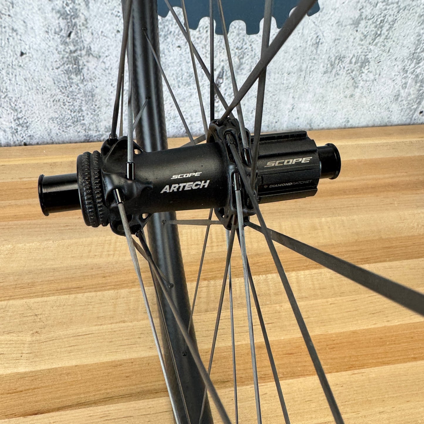 Light Use! 2025 Scope Artech 4.G 700c Carbon Wheelset