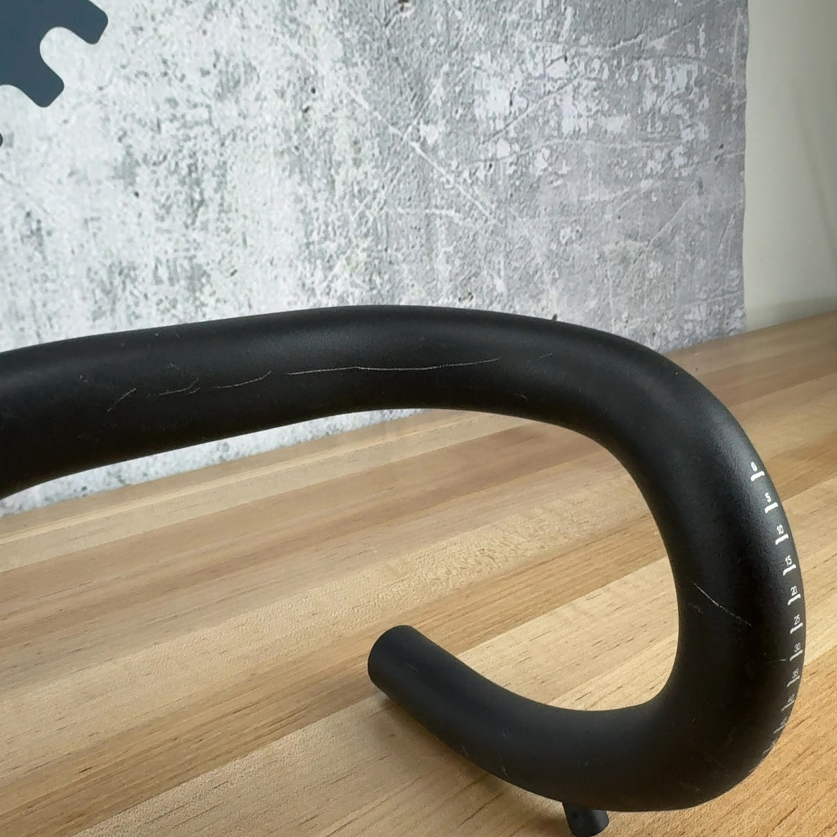 Light Use! Specialized Hover Expert 40cm 31.8mm Round Drop Bar Bike Handlebar