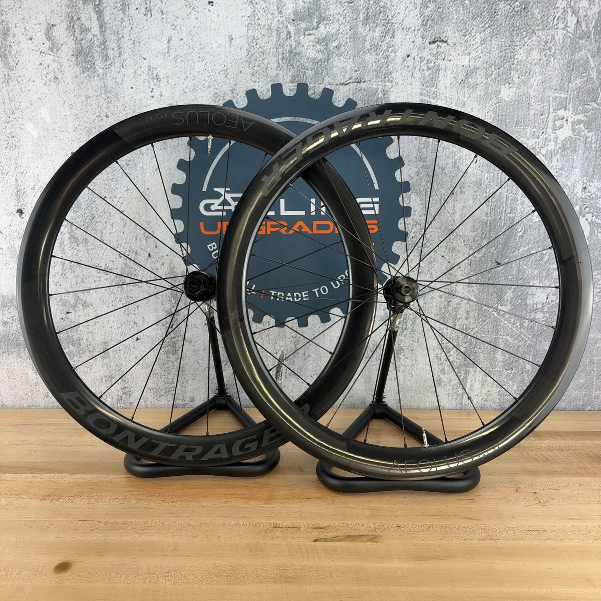 Low Mile! 2024 Bontrager Aeolus Pro 51 TLR Carbon Tubeless Wheelset 700c 1493g — photo 1 of 9