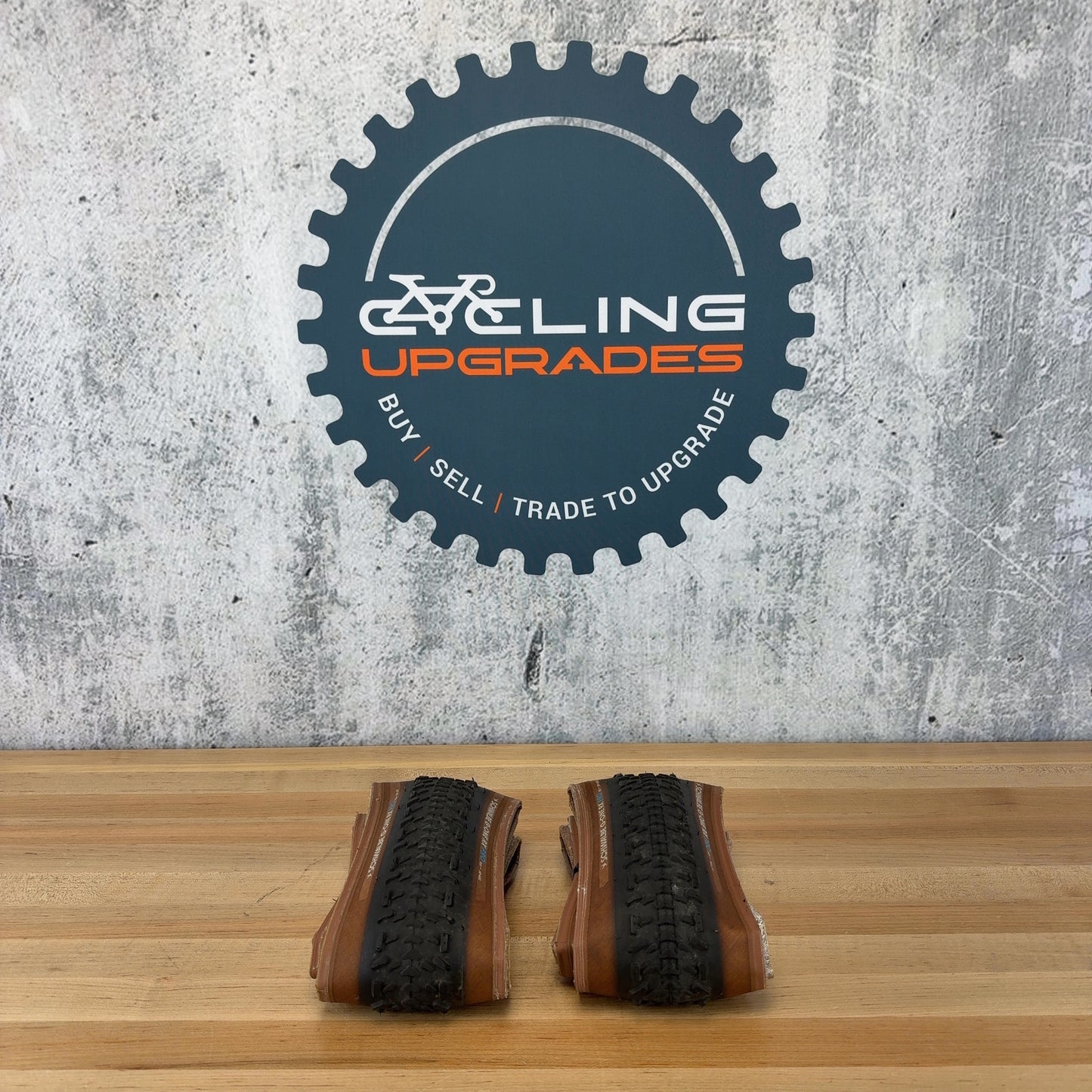 Low Mile! Schwalbe G-One RX Pro 700 x 50mm Tubeless Tanwall Gravel Pair Tires