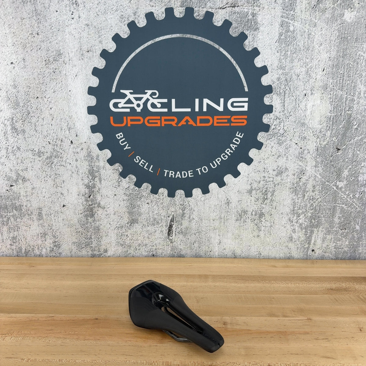 New! Syncros Belcarra V 1.0 TT Carbon Rails 140mm Bike Saddle 176g MSRP $160 — photo 2 of 7