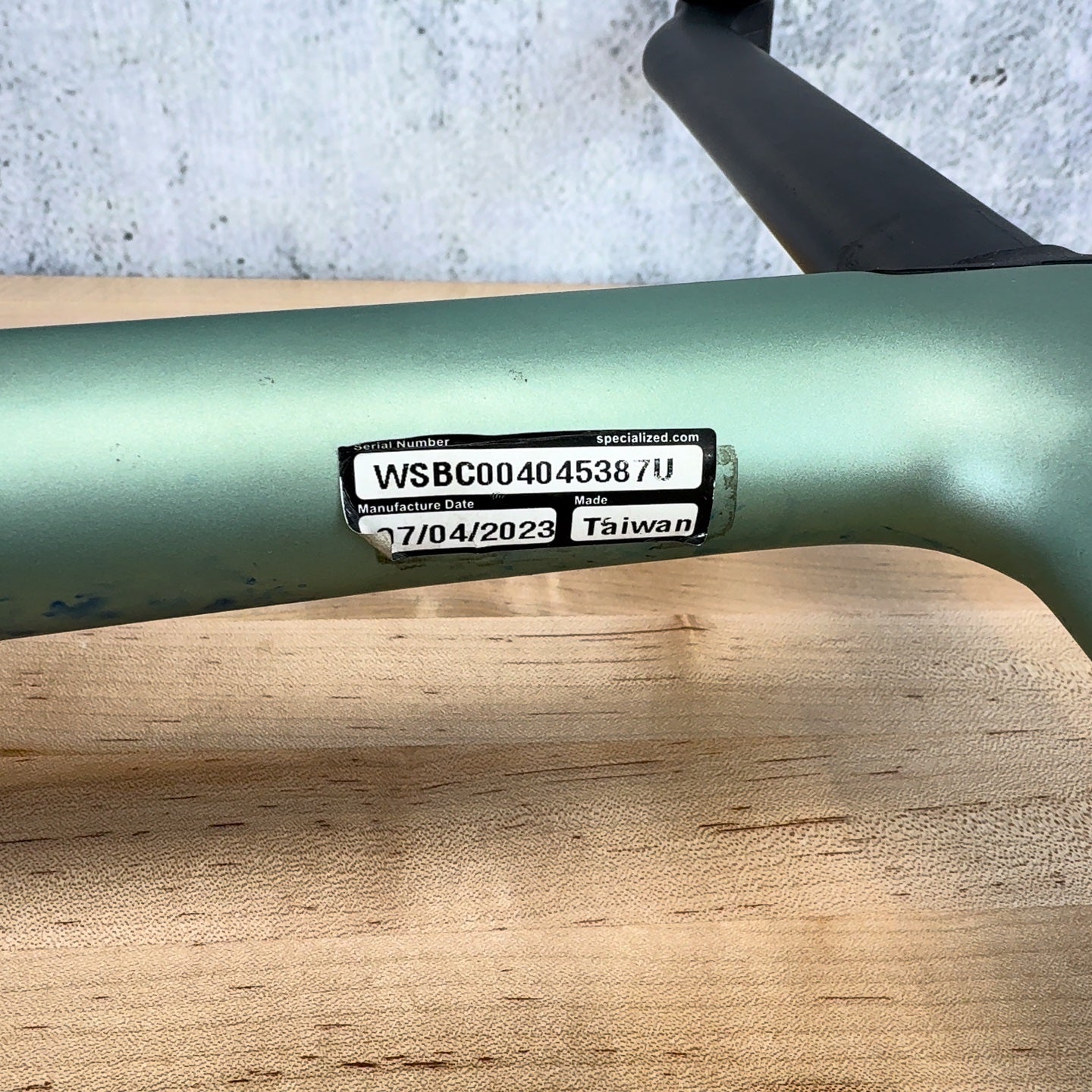 Low Mile! 2024 Specialized 2025 S-Works Roubaix SL8 58cm Carbon Disc Brake Future Shock 3.3 Satin Metallic White Sage Frameset