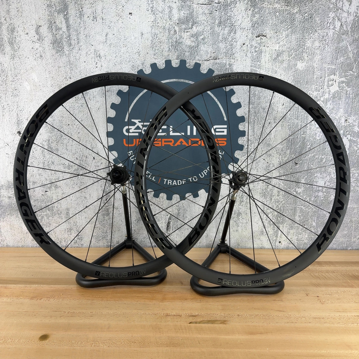 Light Use! 2023 Bontrager Aeolus Pro 3V Carbon Gravel Bike Wheelset 700c 1691g — photo 1 of 10
