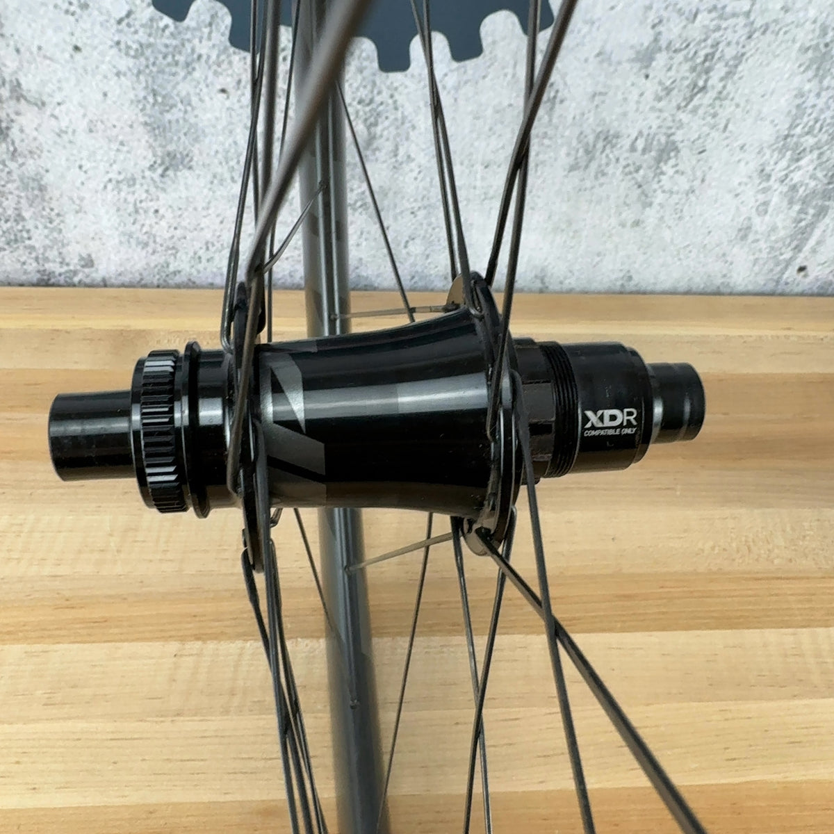 Low Mile! Zipp 303s Carbon Tubeless ZR1 Hubs Gravel Bike Wheelset 700c 1537g — photo 4 of 10