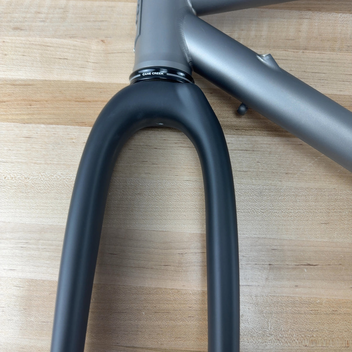 New! 2026 Mosaic GT-2 45 48cm Titanium Gravel Bike Frameset Enve Cane Creek 700c