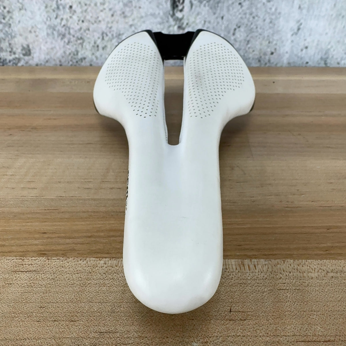 Bontrager Montrose Pro 138mm 7x10mm Carbon Rails White Bike Saddle 174g — photo 4 of 7