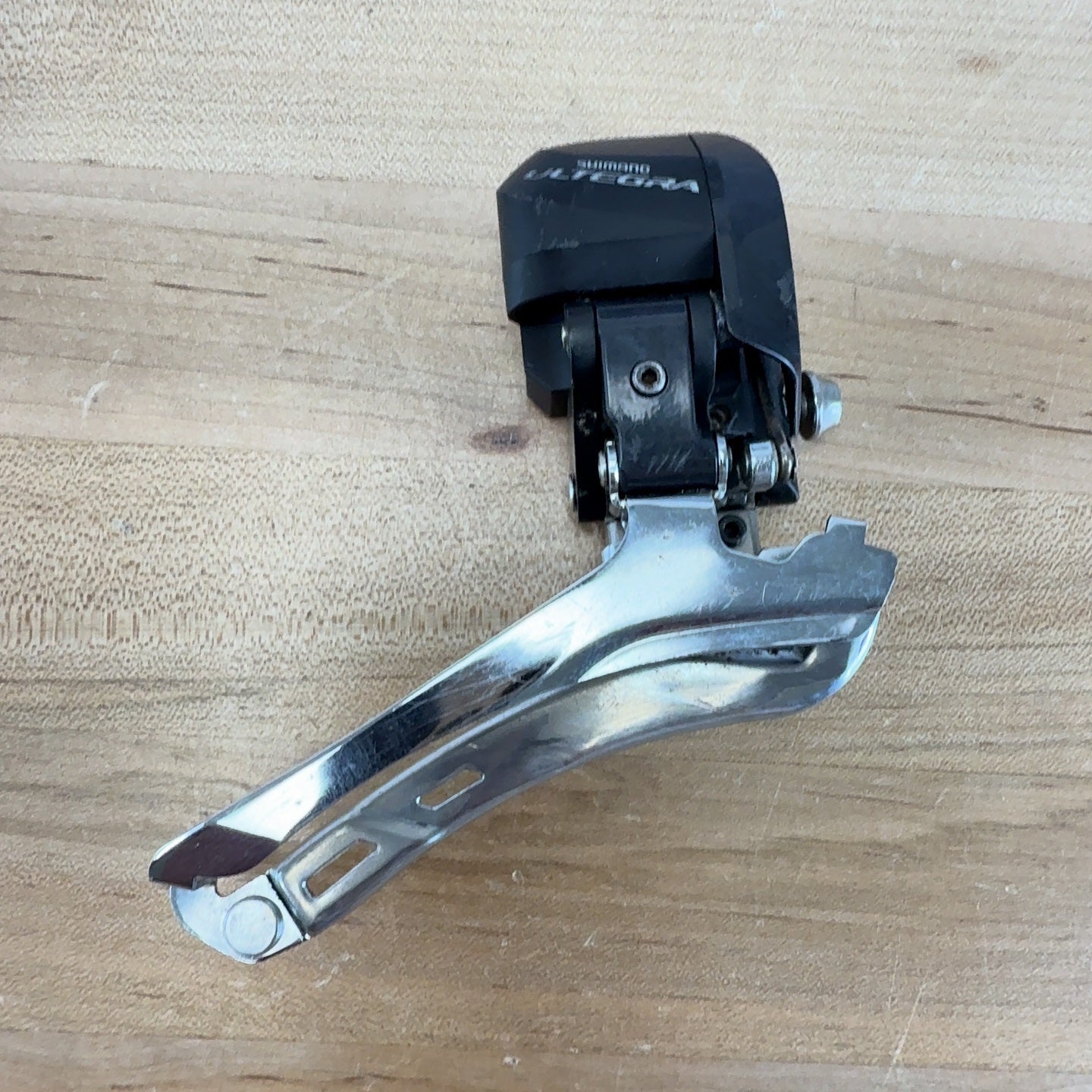 Shimano Ultegra FD-6870 Di2 Electronic 11-Speed Braze-On Front Derailleur 137g