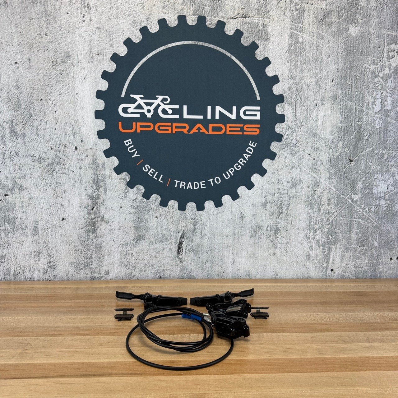 Low Mile! SRAM Motive Silver MTB Brakeset