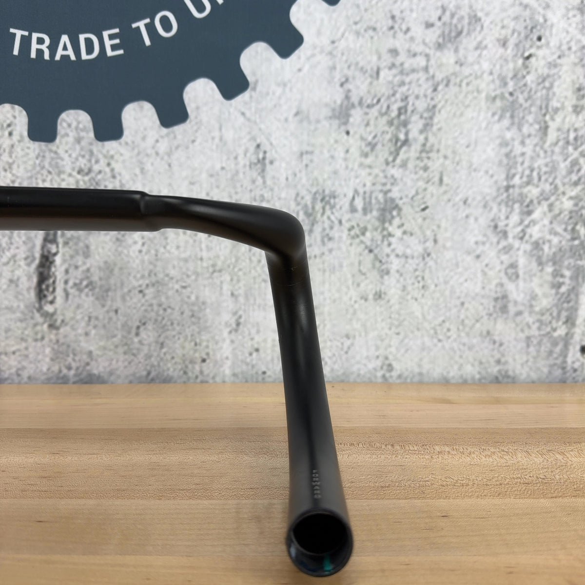 Light Use! Bontrager Madone SLR Gen 7 39/42cm 100mm Carbon Integrated Handlebar — photo 9 of 11