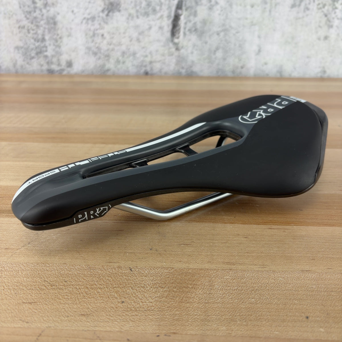 Low Mile! PRO Stealth Sport 142mm Saddle — photo 1 of 4