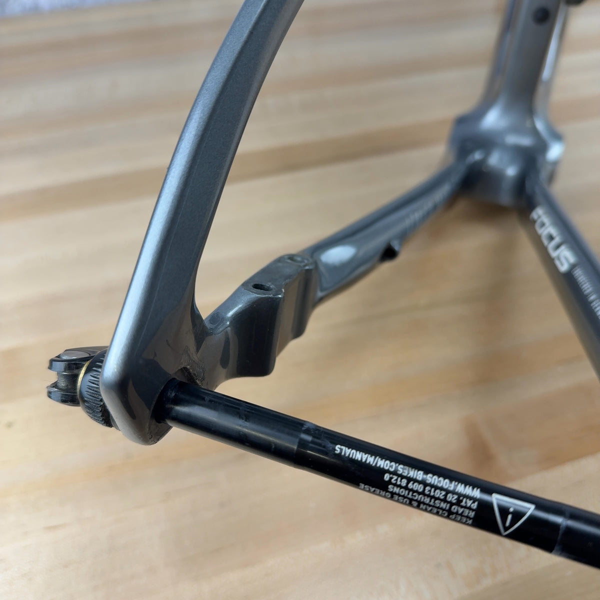 Light Use! 2021 Focus Izalco Max Disc 9 Medium Carbon Road Bike Frameset 2014g — photo 6 of 15