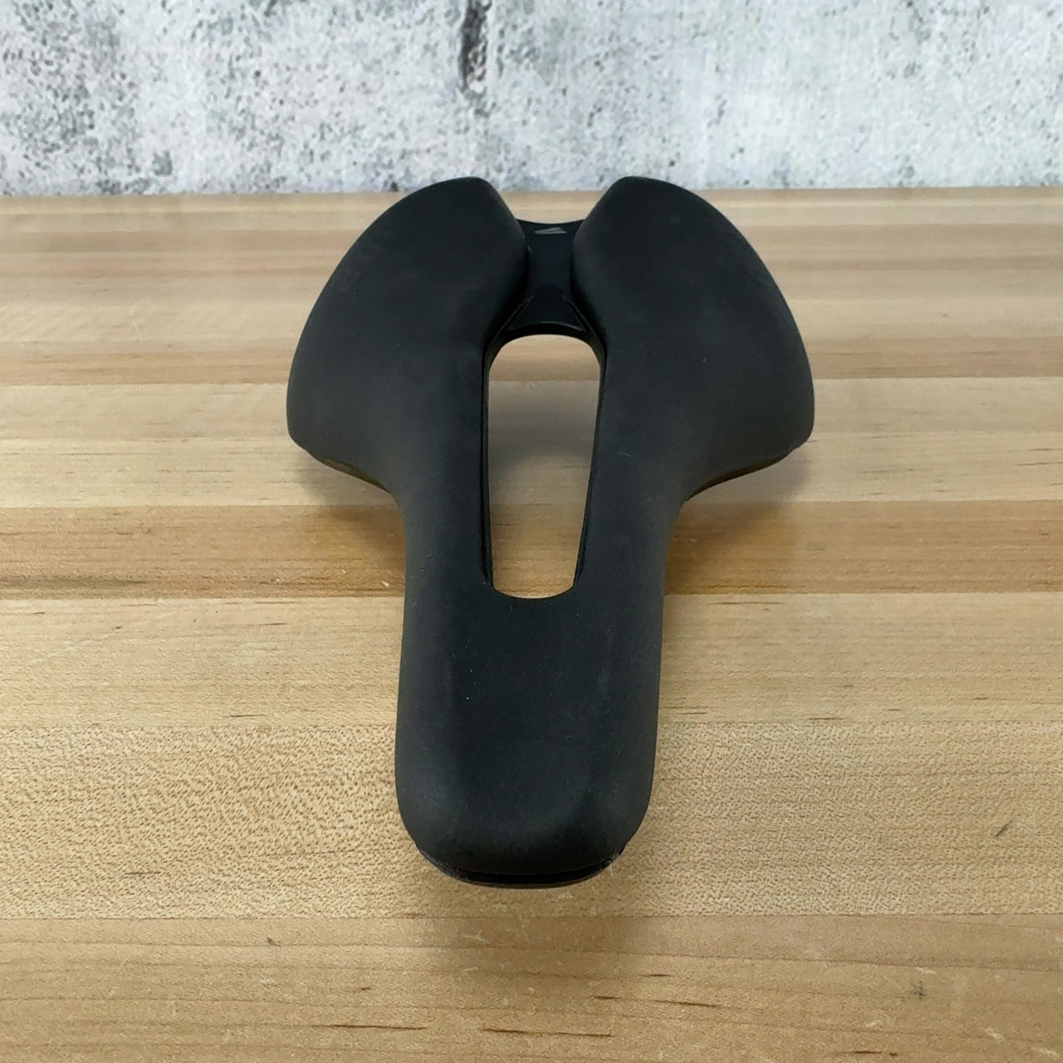 New Take Off! 2026 Branta R302 148mm Black Chromoly Bike Saddle 242g