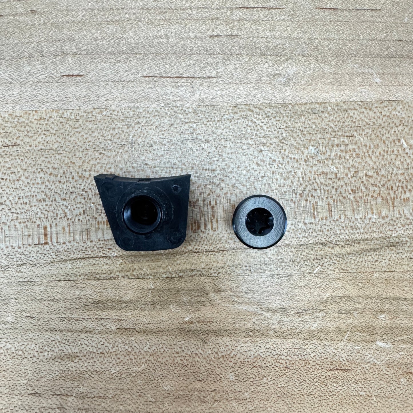 Light Use! SRAM Red/Force Black Chainring Bolt and Cover Kit 107 BCD 4-Bolt
