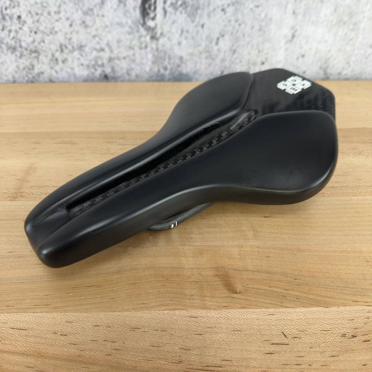 Low Mile! Wove Mags Road + Gravel 7x9mm Oval Carbon Rails 146mm Saddle 123g — photo 3 of 6