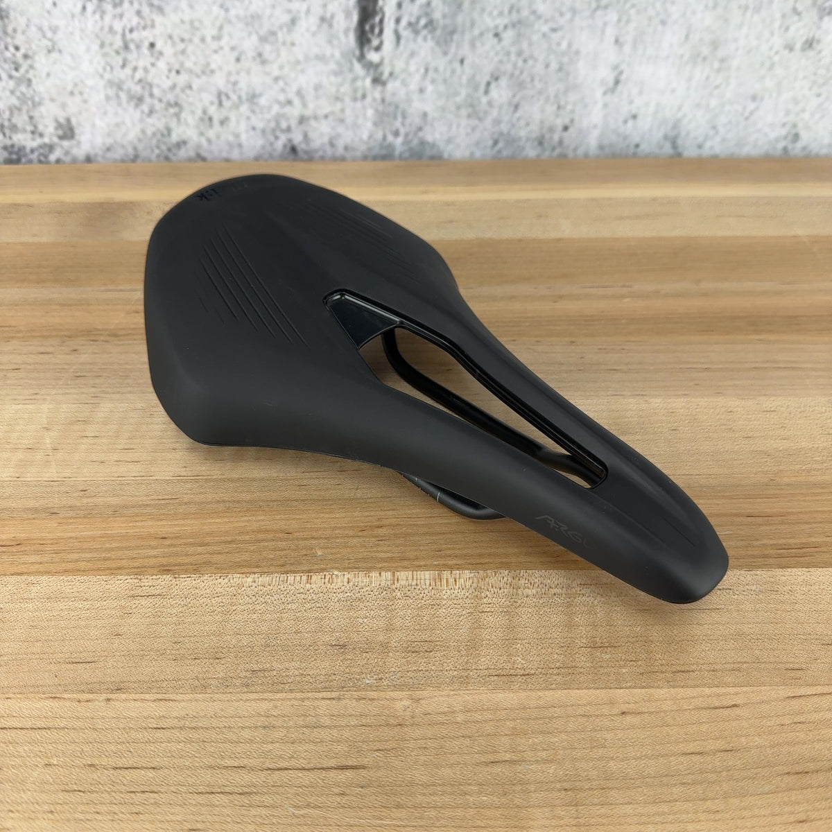 Light Use! Fizik Argo Vento 150mm 7x7mm Chromoly Rails Bike Saddle 231g