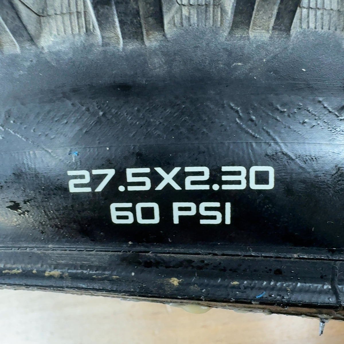 Maxxis Aggressor 27.5x2.3 WT EXO TR Double Down Single MTB Tire 60TPI — photo 4 of 6
