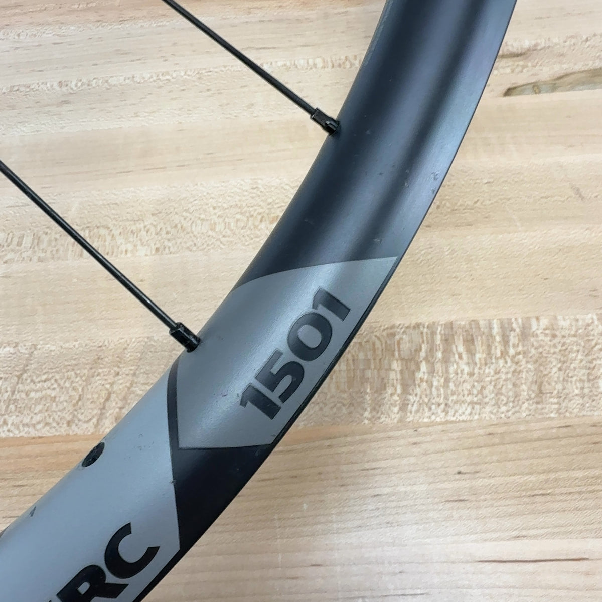 Low Mile! DT Swiss XRC 1501 Spline One MTB Carbon 29" Boost DT 240 Hubs Wheelset — photo 13 of 17