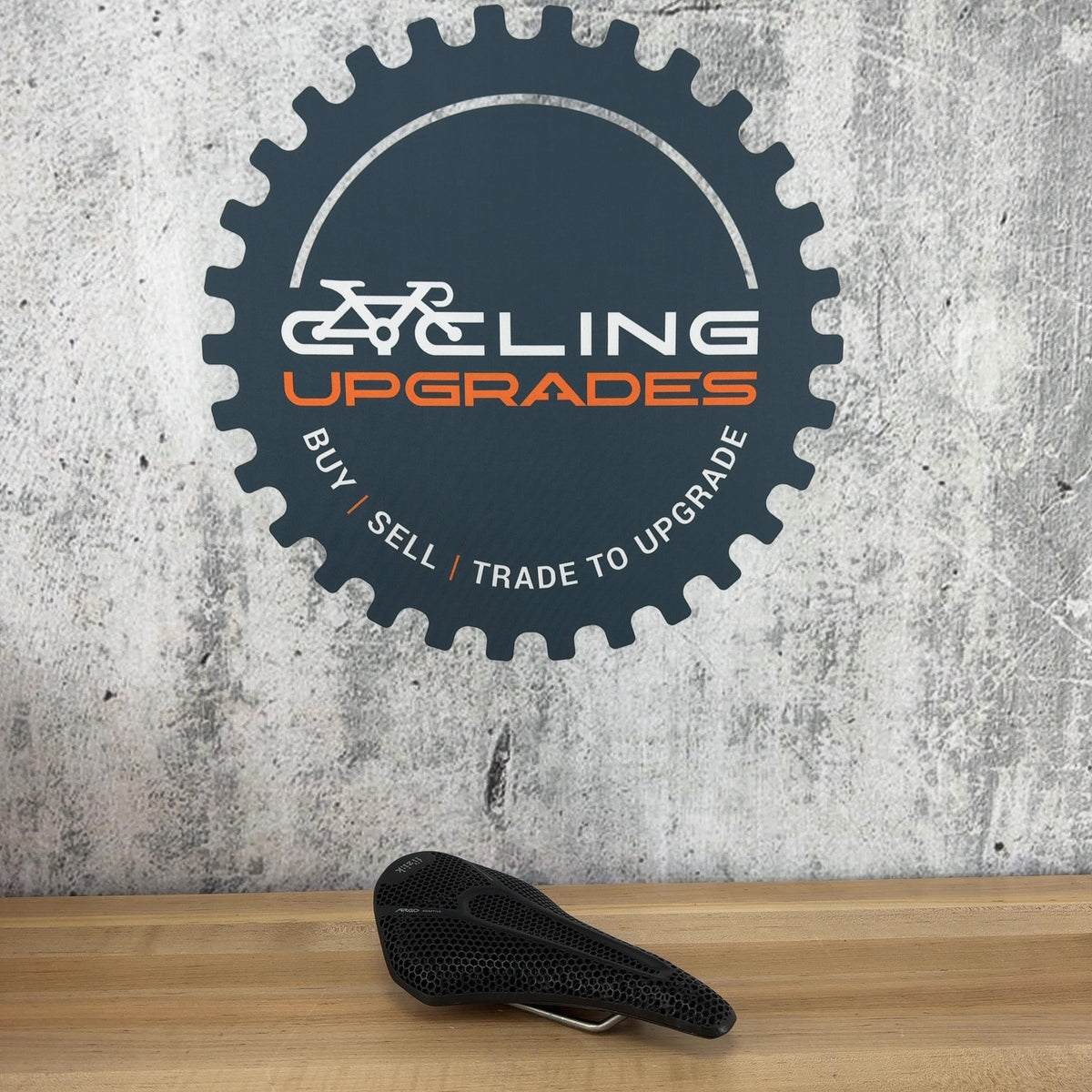 Light Use! Fizik Vento Argo R3 Adaptive 140mm Kuim Rails 3D Printed Saddle 230g