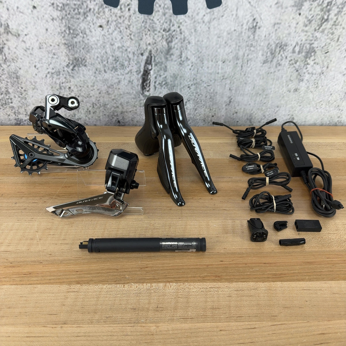 Low Mile! Shimano Dura-Ace R9150 Di2 Rim Brake Groupset — photo 1 of 20