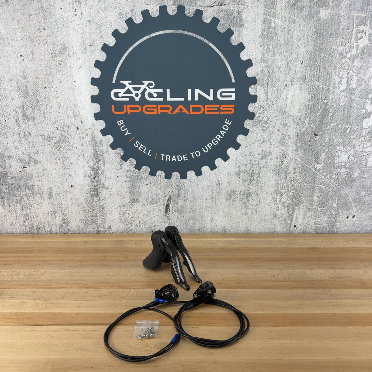 Low Mile! SRAM Force AXS E1 12/13-Speed Hydraulic Disc Brake Shifters w/Calipers — photo 2 of 9