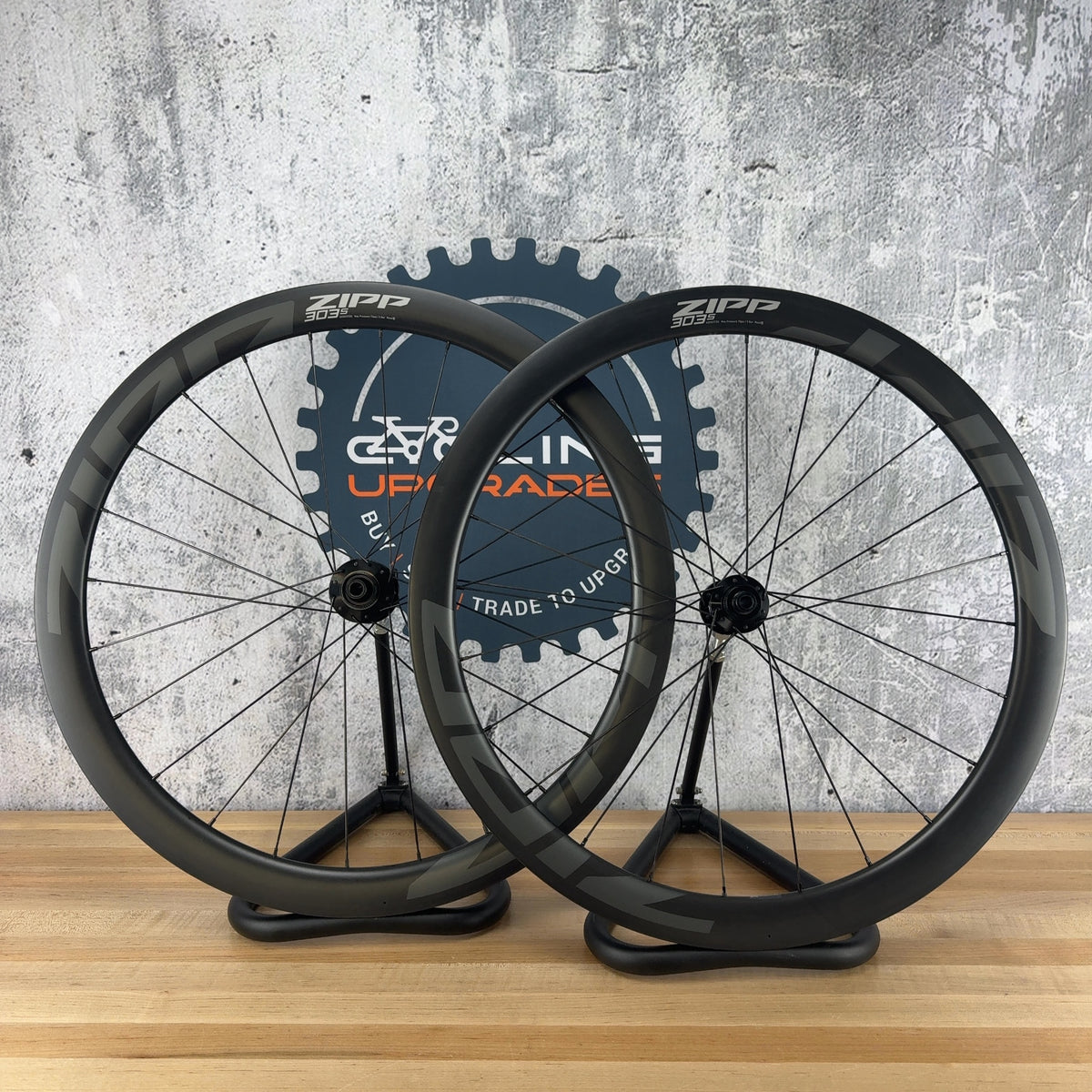 Low Mile! Zipp 303s Carbon Tubeless ZR1 Hubs Gravel Bike Wheelset 700c 1537g — photo 8 of 10