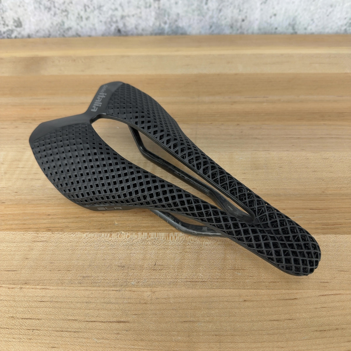 Mint! Selle Italia SLR 3D S3 130mm Black Carbon 7x9mm Rails Bike Saddle 140g — photo 1 of 7