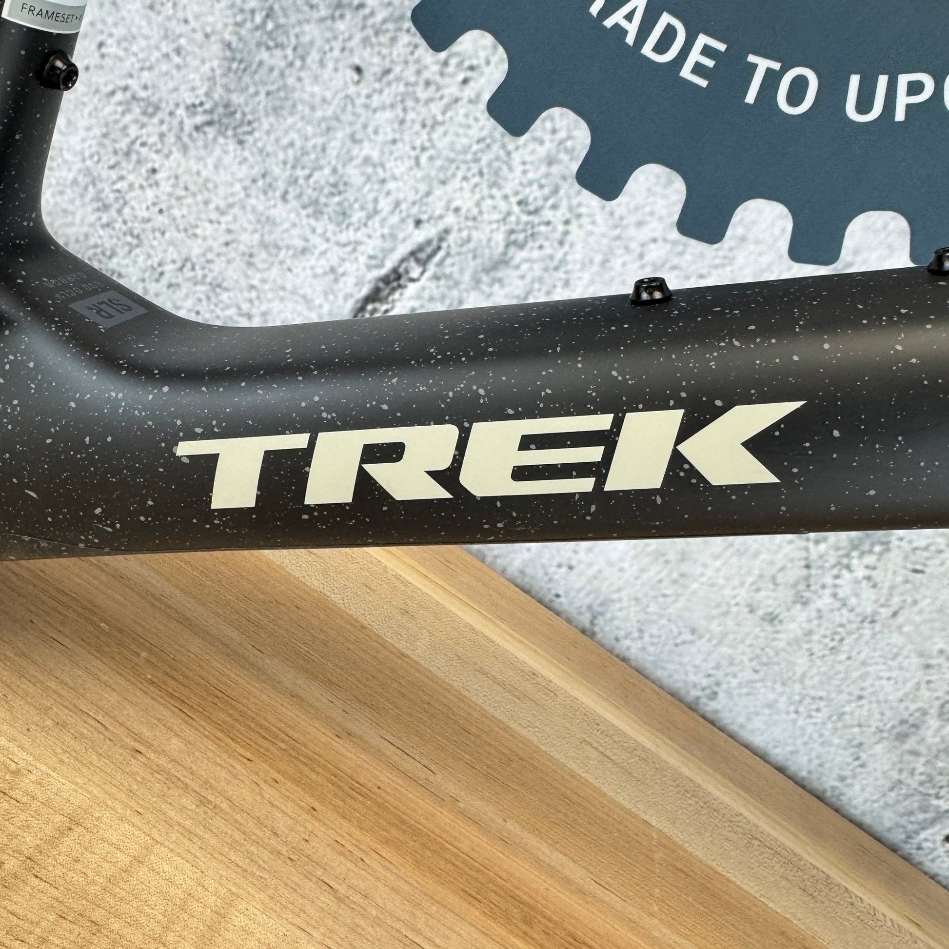 Low Mile! 2025 Trek Checkmate SLR Small Black Carbon Gravel Bike Frameset 2433g
