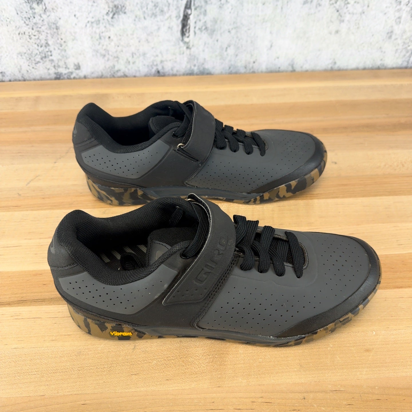 New! Giro Chamber II EU 47 2-Bolt Velcro & Lace Cycling Shoes MSRP $150 Mens 13