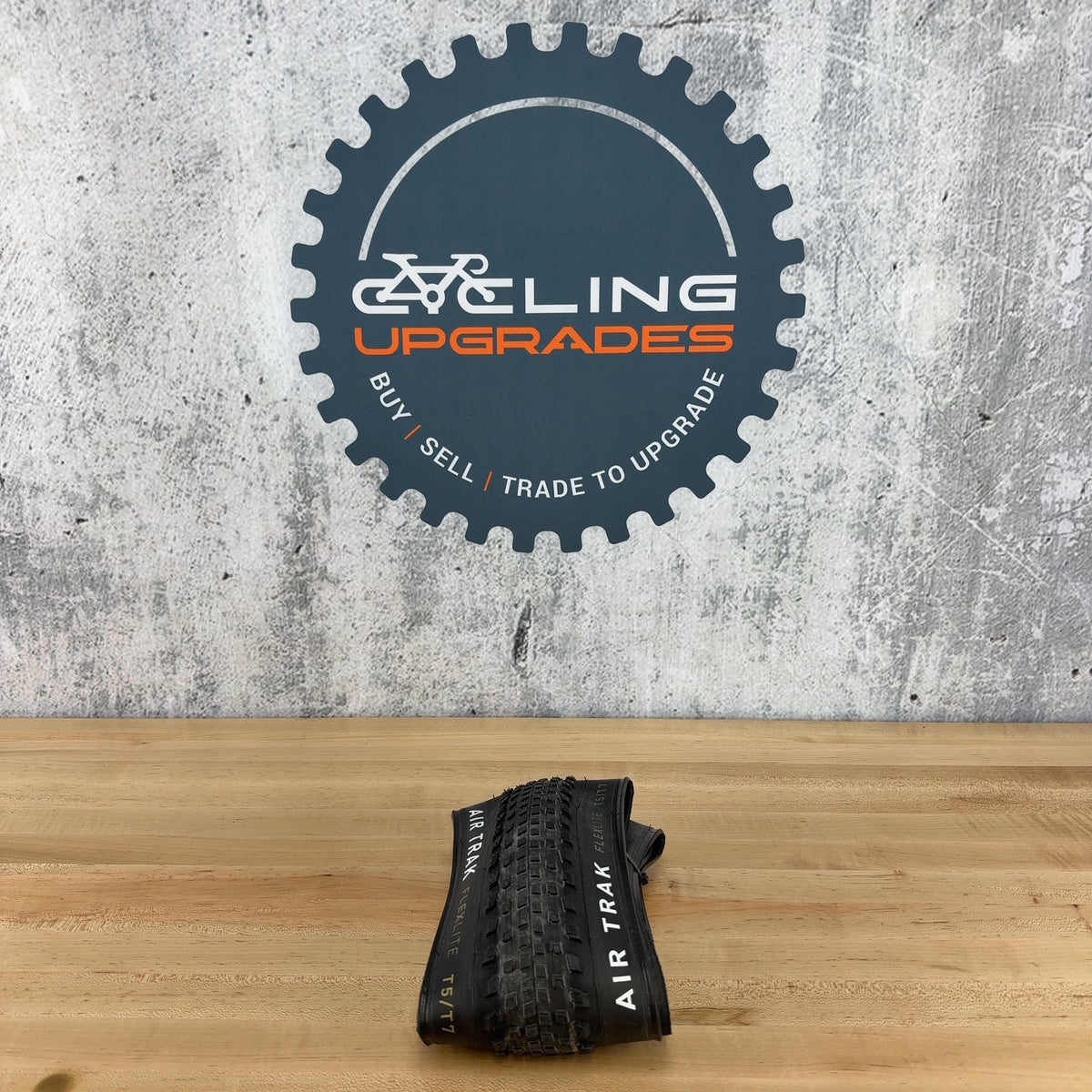 New Take Off! Single Specialized Air Trak Flexlite 29x2.35 MTB Tire MSRP $74.99 — photo 2 of 5