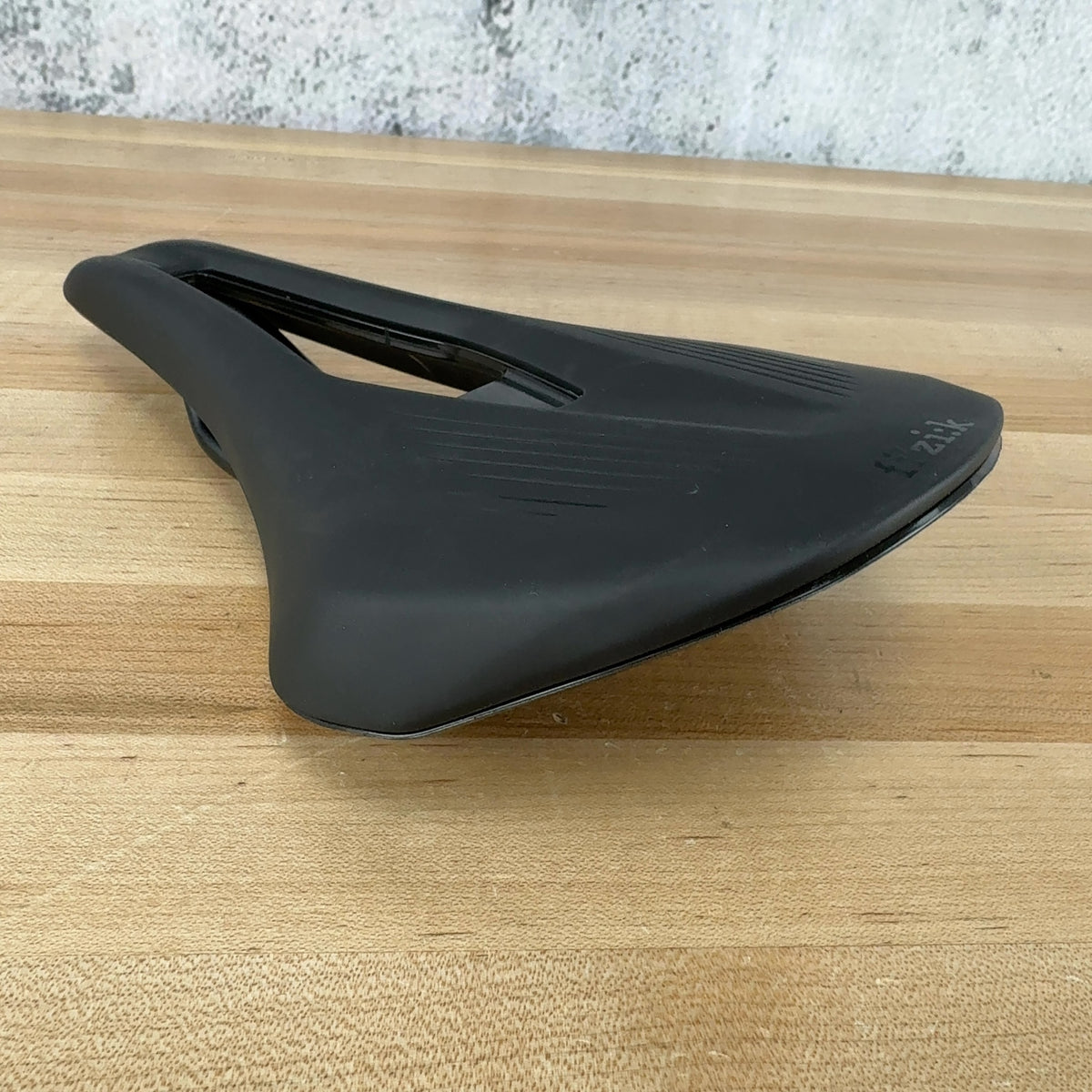 Light Use! Fizik Argo Vento 150mm 7x7mm Chromoly Rails Bike Saddle 231g