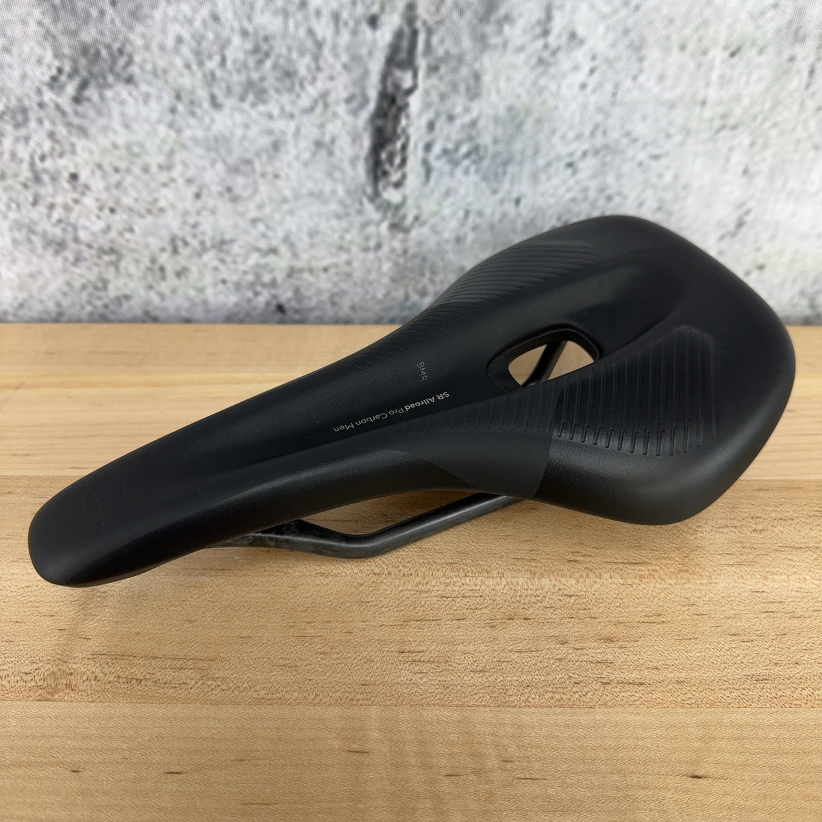 New Take Off! Ergon SR Allroad Pro Carbon Men Small/Medium 7x9mm 143mm Saddle — photo 3 of 6