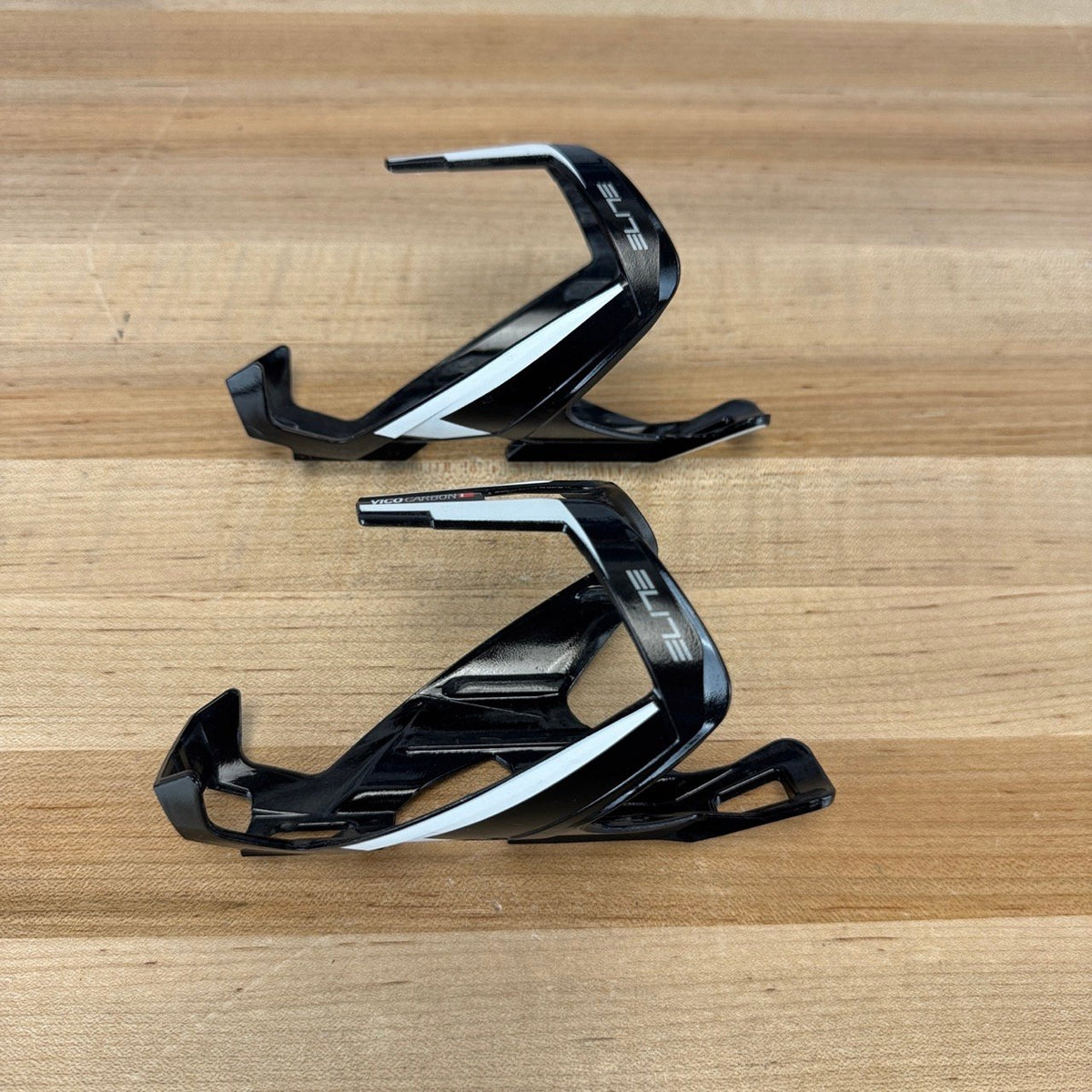 Low Mile! Elite Vico Carbon Black/White Water Bottle Cages — photo 5 of 7