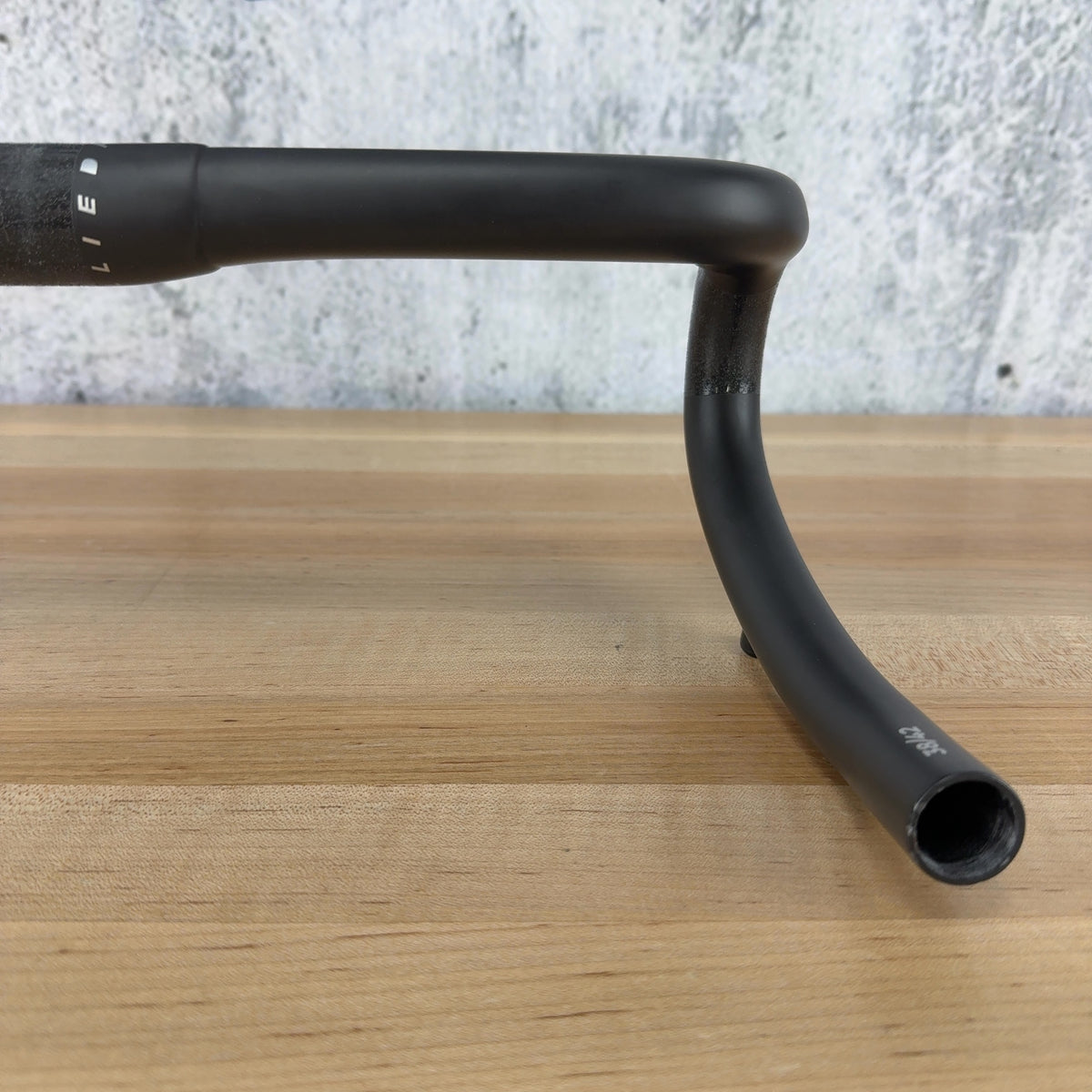 New Take Off! Allied HB10 38/42cm 70mm Reach 31.8mm Carbon Handlebar MSRP $200 — photo 8 of 12