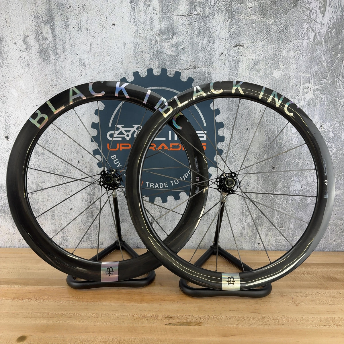 Low Mile! Black Inc 48|58 Carbon Tubeless Gloss Bike Wheelset 700c 1335g — photo 2 of 13