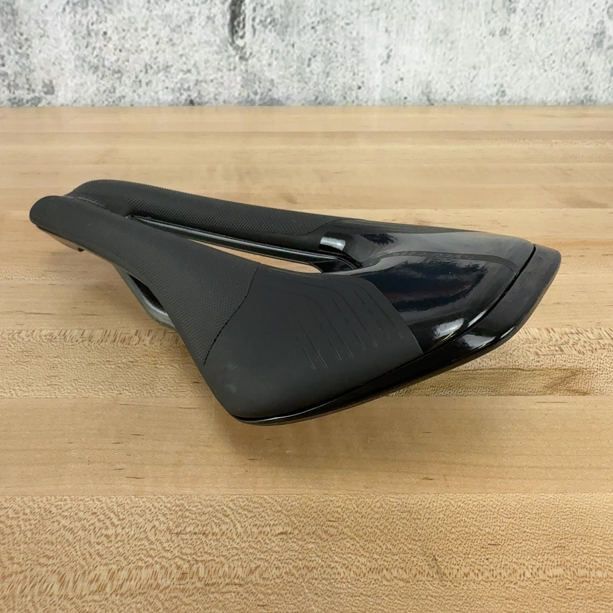 New! Syncros Belcarra V 1.0 TT Carbon Rails 140mm Bike Saddle 176g MSRP $160 — photo 6 of 7