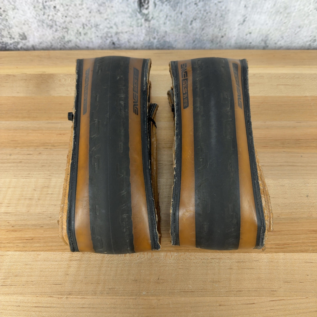 Pair Enve SES Road 700c x 35mm Tanwall Tubeless Road Bike Tires 654g — photo 1 of 8